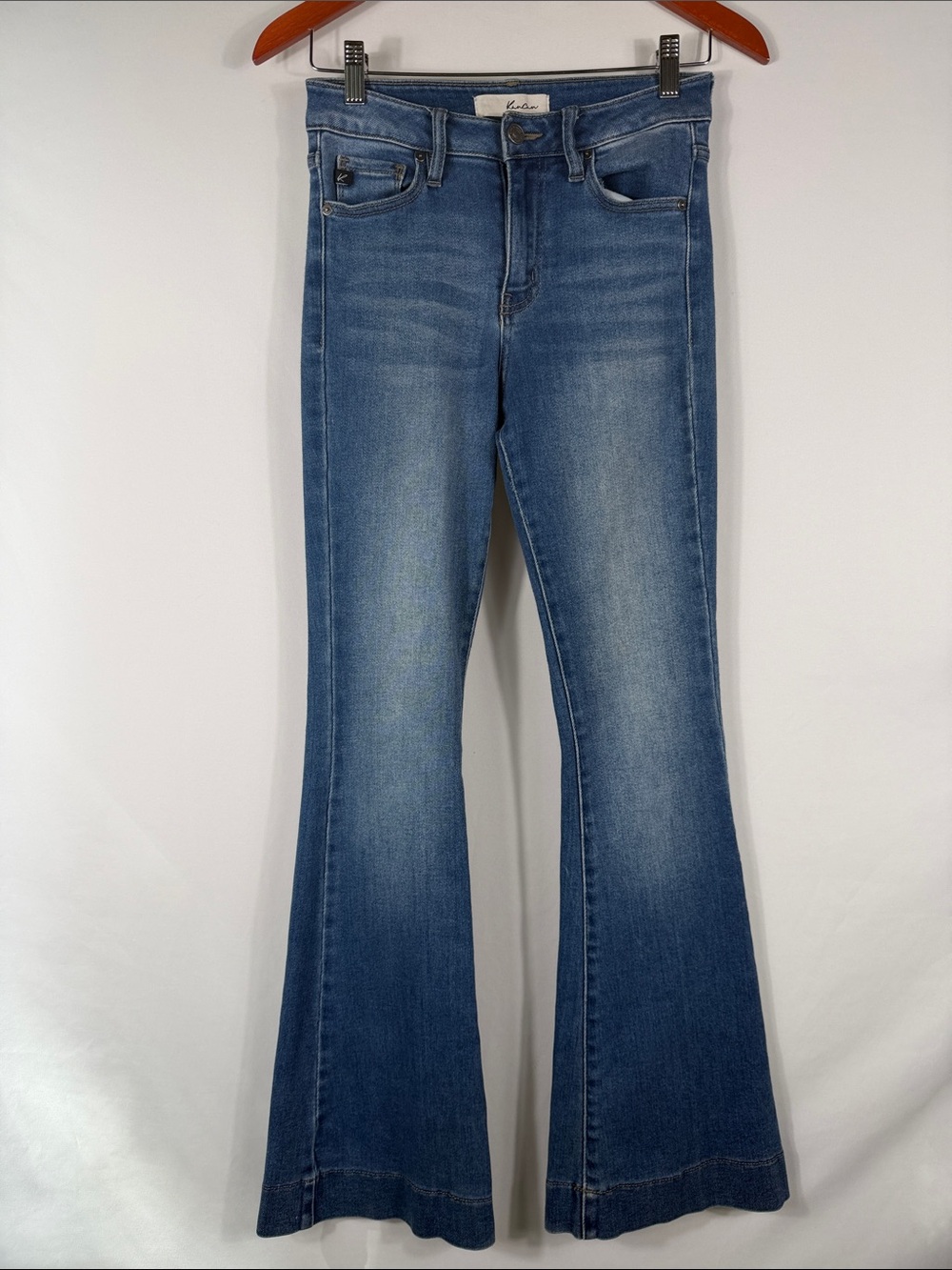 KanCan Blue Flare Jeans Mid Wash womens size 5 / 26. Wear on bottom hem, stretch